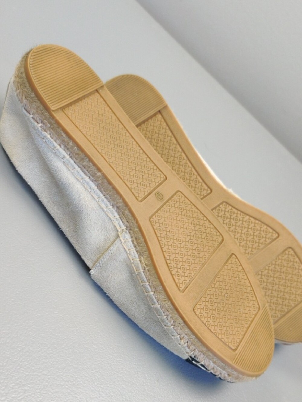 Tory Burch Cream Suede Espadrilles with Black Cap Toe and Pearl Logo Emblem - Picture 5 of 8